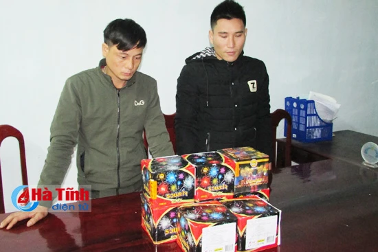 buon ban phao 2 thanh nien lang cung bi khoi to