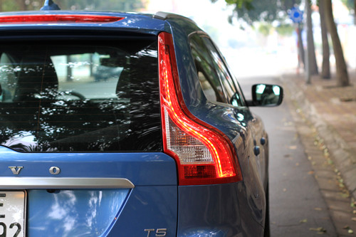 Đèn hậu đặc trưng trên các mẫu SUV của Volvo. volvo xc60 cam xuc khac la cho khach viet