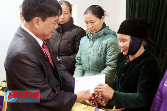 ha tinh 118 176 doi tuong nhan qua tet dinh dau