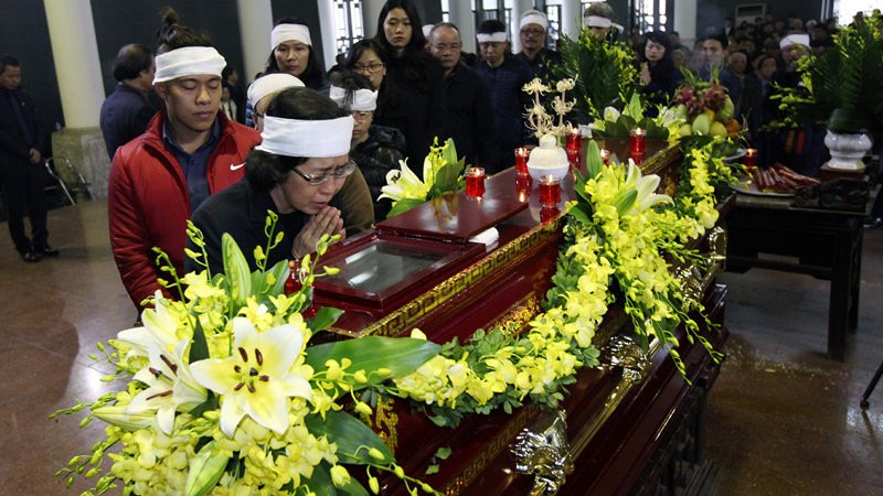 Sáng 30 Tết, rơi nước mắt tiễn đưa GS Đinh Xuân Lâm ảnh 3 sang 30 tet roi nuoc mat tien dua gs dinh xuan lam