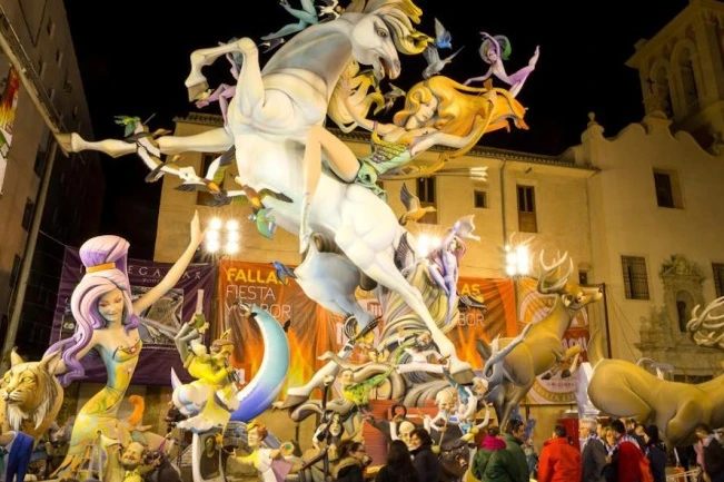 5 le hoi mua xuan duoc cho doi nhat the gioi