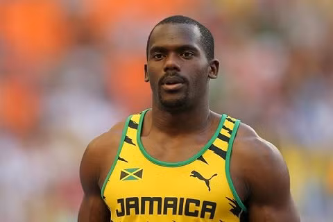 neu biet dong doi gian lan usain bolt co dam len tieng