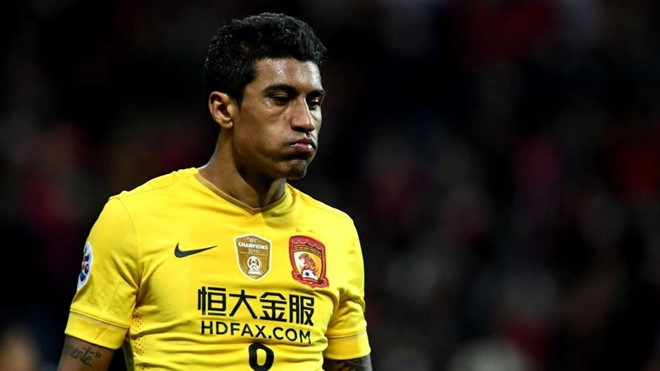 14. Paulinho: Tiền vệ người Brazil là một trong số những cái tên khởi xướng cho trào lưu sang Trung Quốc thi đấu khi chuyển sang Guangzhou Evergrande năm 2015. 20 ten tuoi cua bong da the gioi bi trung quoc danh cap