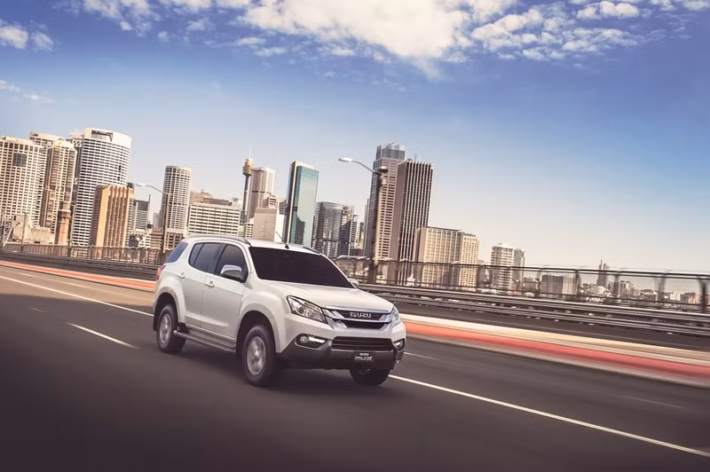 mua xe oto vi sao nen chu trong tinh thuc dung