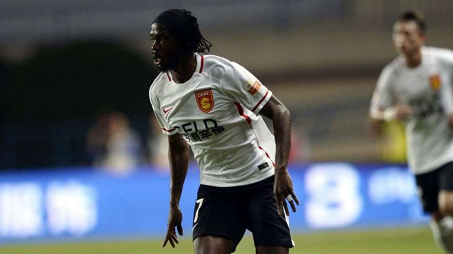 10. Gervinho: Cựu cầu thủ Arsenal đầu quân cho Hebei China Fortune trong kỳ chuyển nhượng mùa đông 2016 và chưa bao giờ hối hận vì quyết định này. Gervinho thừa nhận anh có thể kiếm được cả tháng lương tại châu Âu chỉ sau một lần ra sân thi đấu ở giải VĐQG Trung Quốc. 20 ten tuoi cua bong da the gioi bi trung quoc danh cap