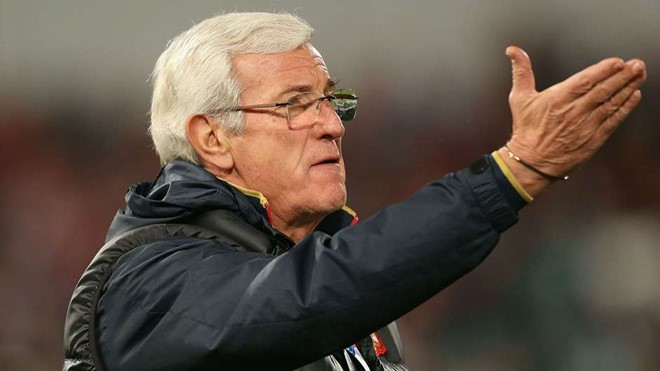 1. Marcello Lippi: Chiến lược gia từng giúp tuyển Italy lên ngôi tại World Cup 2006 hiện là huấn luyện viên trưởng tuyển quốc gia Trung Quốc sau 3 năm gắn bó với CLB Guangzhou Evergrande. 20 ten tuoi cua bong da the gioi bi trung quoc danh cap