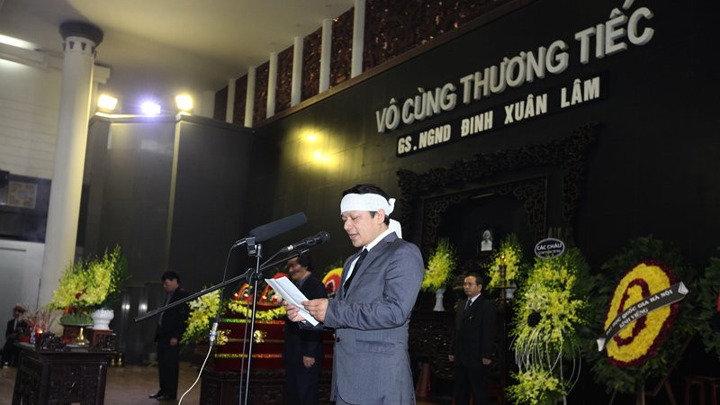 Sáng 30 Tết, rơi nước mắt tiễn đưa GS Đinh Xuân Lâm ảnh 14 sang 30 tet roi nuoc mat tien dua gs dinh xuan lam