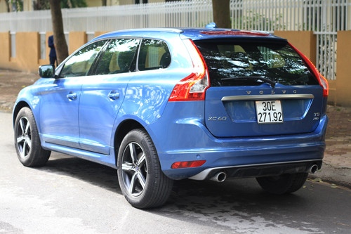 Xe sử dụng động cơ 2 lít 4 xi-lanh tăng áp. volvo xc60 cam xuc khac la cho khach viet