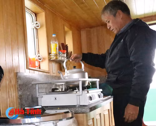 can canh noi that hien dai sang trong cua tau vo thep gan 14 ty