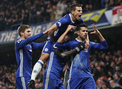 chelsea tren dinh ngoai hang anh rieng mot goc troi