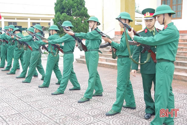 Những ngày đầu quân ngũ