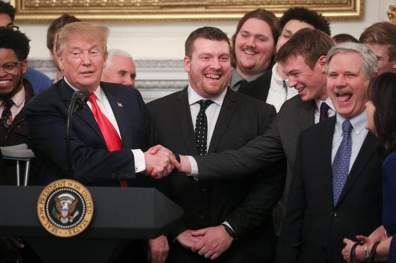 Tổng thống Trump tiếp tục đãi khách bằng đồ ăn nhanh tại Nhà Trắng