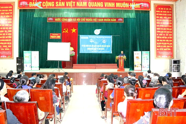 Tư vấn sức khỏe, trao hơn 1.300 phần quà cho phụ nữ TP Hà Tĩnh