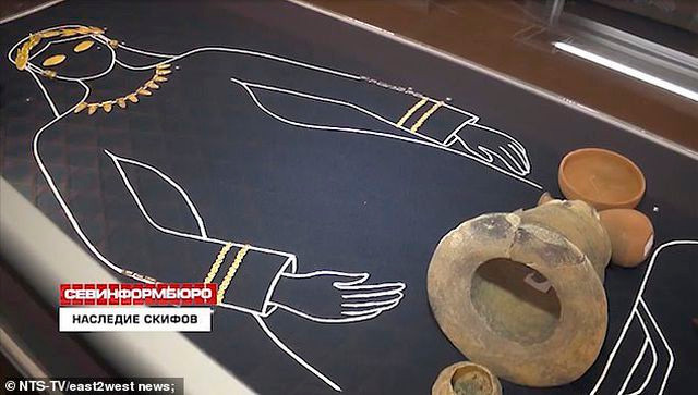 Tìm thấy hàng trăm trang sức bằng vàng trong ngôi mộ công chúa thời cổ đại