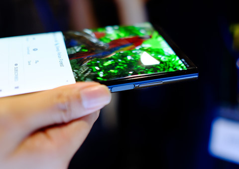 Chi tiết Huawei Mate X màn hình gập vừa về Việt Nam