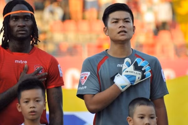 Thủ môn quê Hà Tĩnh dẫn dầu danh sách bình chọn vòng 2 V.League 2019