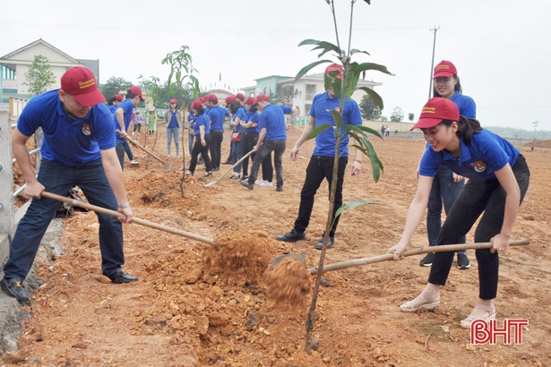 Tuổi trẻ Agribank Hà Tĩnh II chung tay xây dựng NTM, gắn kết cộng đồng