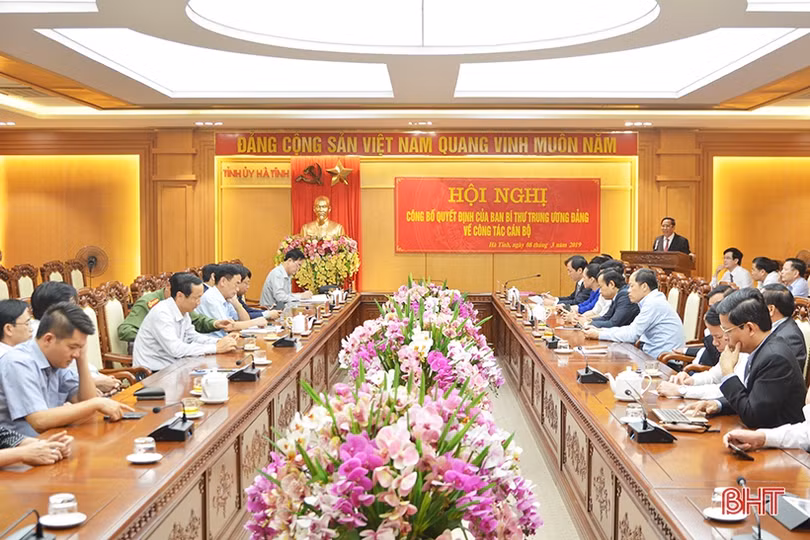 Công bố quyết định của Ban Bí thư Trung ương Đảng chuẩn y Phó Bí thư Thường trực Tỉnh ủy Hà Tĩnh