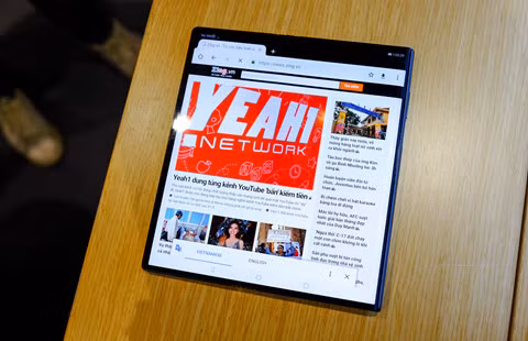 Chi tiết Huawei Mate X màn hình gập vừa về Việt Nam