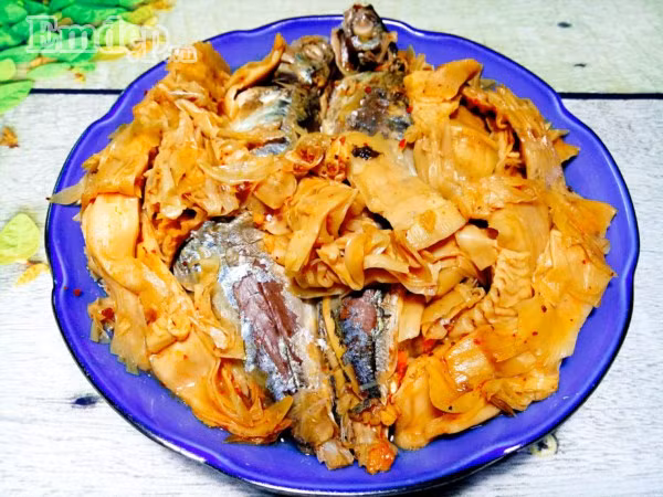 Cá nục kho măng thật ngon, ai cũng gắp không ngừng