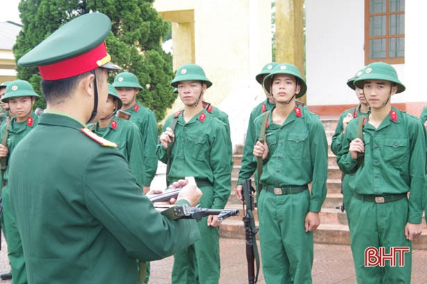Những ngày đầu quân ngũ