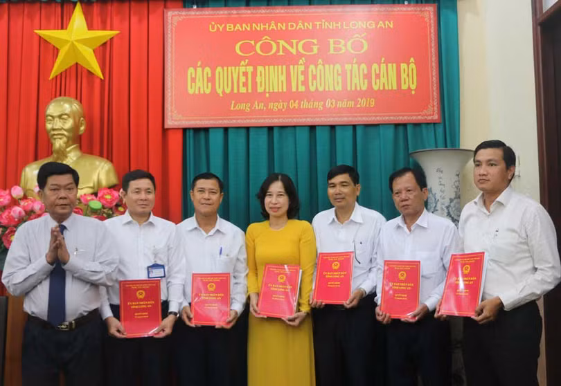 Điều động, bổ nhiệm nhân sự 5 địa phương