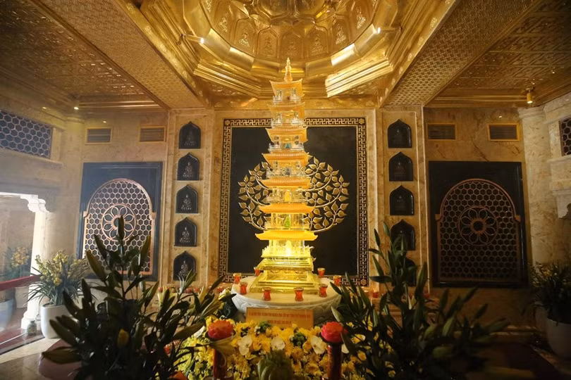 Du khách đổ lên Fansipan chiêm ngưỡng 600 cây đào đồng loạt khoe sắc