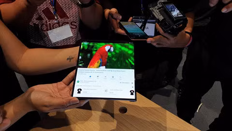 Chi tiết Huawei Mate X màn hình gập vừa về Việt Nam