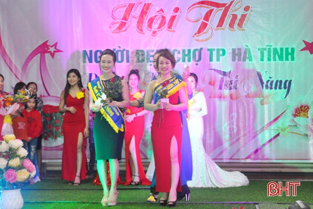 Xem 72 “Người đẹp chợ TP Hà Tĩnh” thi sắc, đua tài