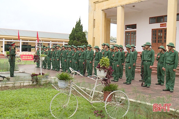 Những ngày đầu quân ngũ