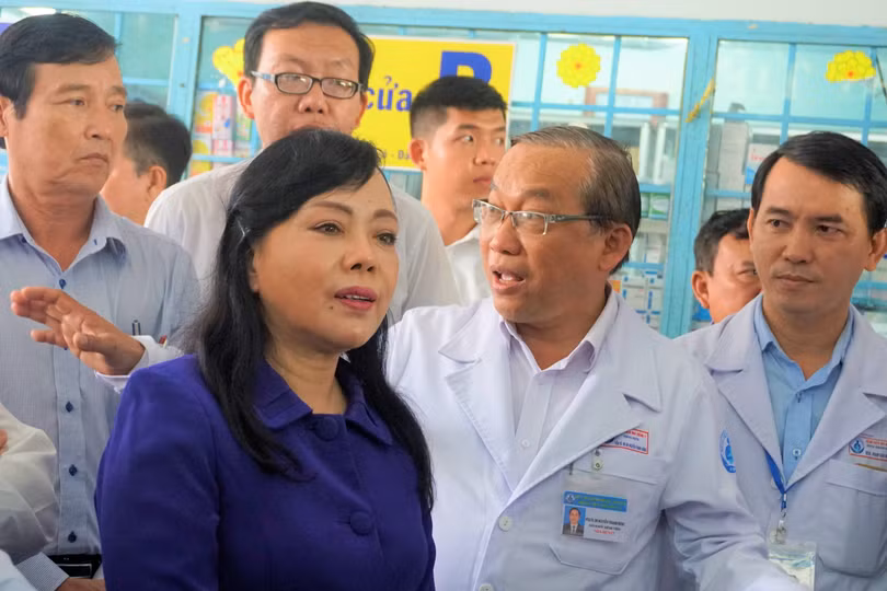 Bộ trưởng Bộ Y tế: Con trẻ mắc sởi, mẹ cũng cần tiêm ngừa