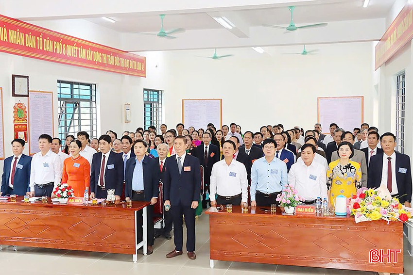 Đại hội chi bộ Tổ dân phố 8, thị trấn Đức Thọ.