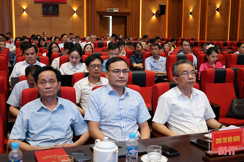 Các đại biểu tham dự hội nghị tại điểm cầu Hà Tĩnh