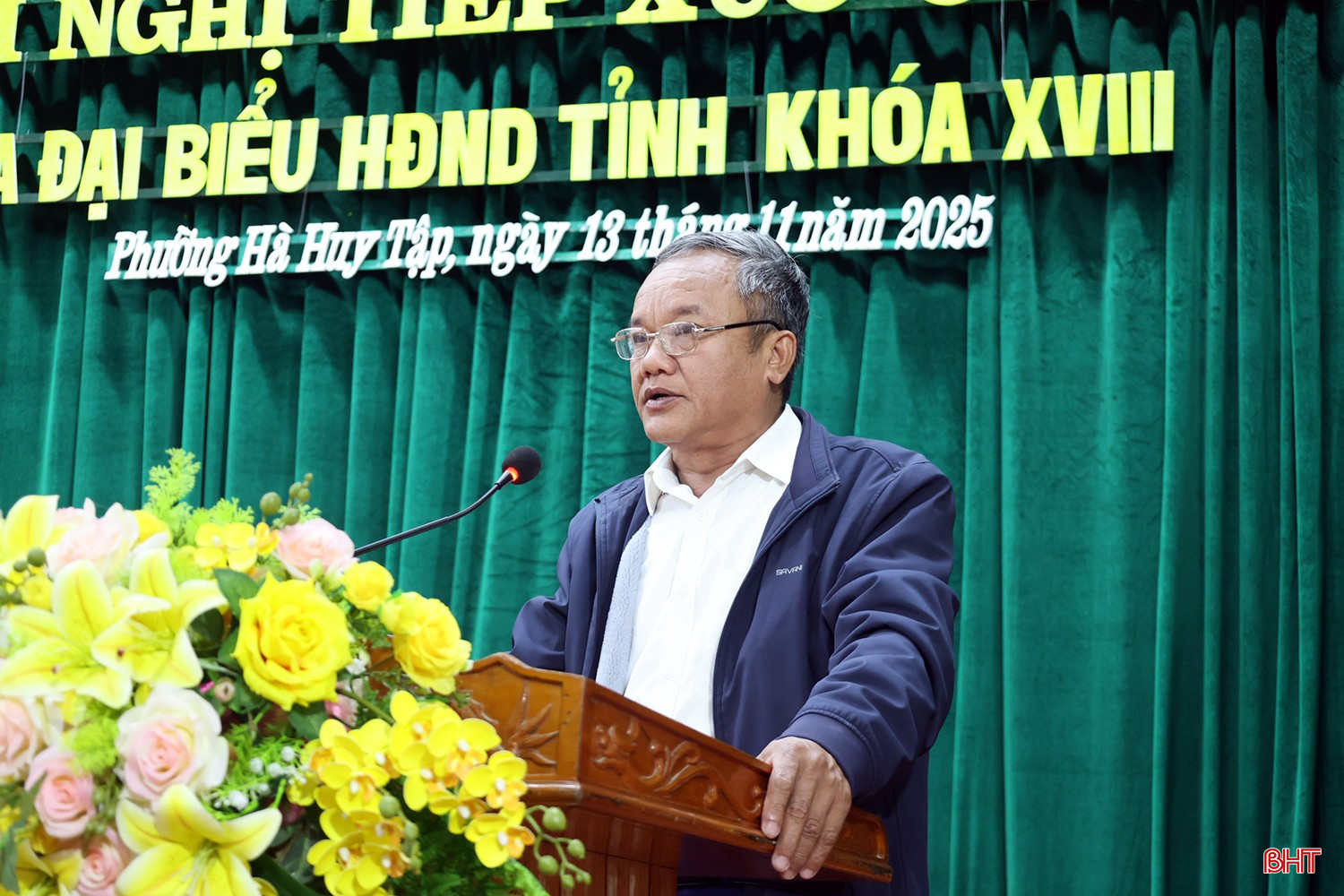 Cử tri Bùi Văn Quang – Tổ trưởng TDP Kỳ Sơn, phường Hà Huy Tập đề nghị xử phạt các trang trại chăn nuôi không chấp hành các quy định về môi trường.