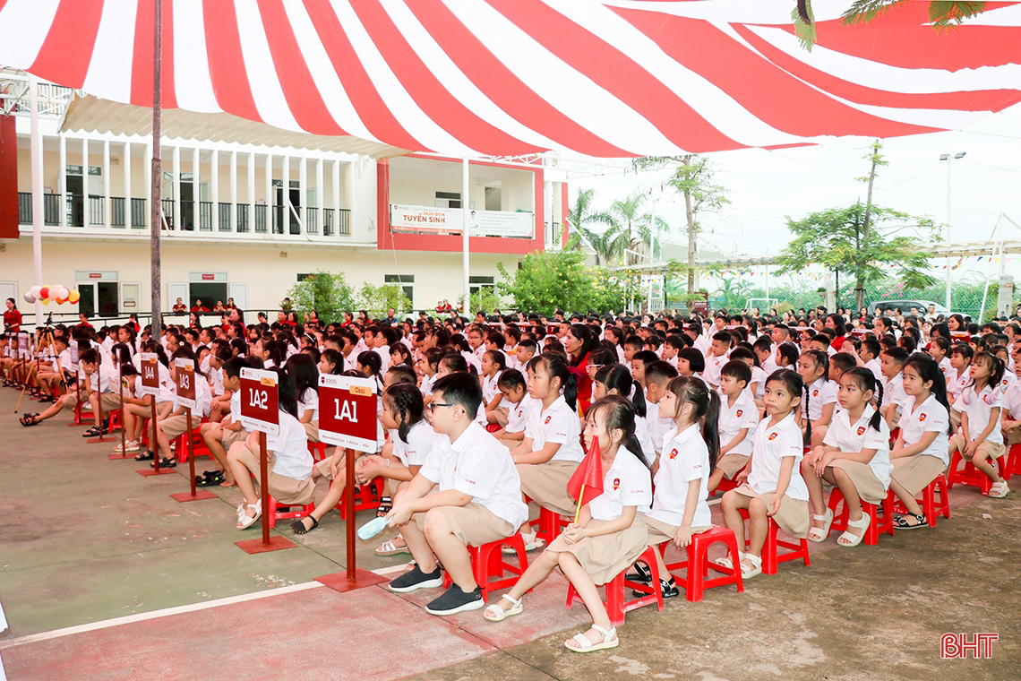Các trường học ở Hà Tĩnh khai giảng năm học 2023 - 2024
