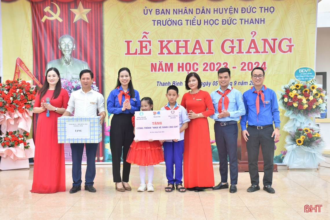 Các trường học ở Hà Tĩnh khai giảng năm học 2023 - 2024