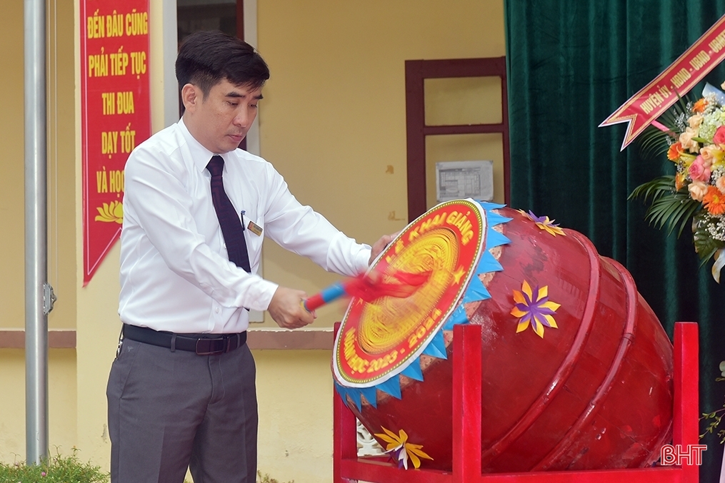 Các trường học ở Hà Tĩnh khai giảng năm học 2023 - 2024