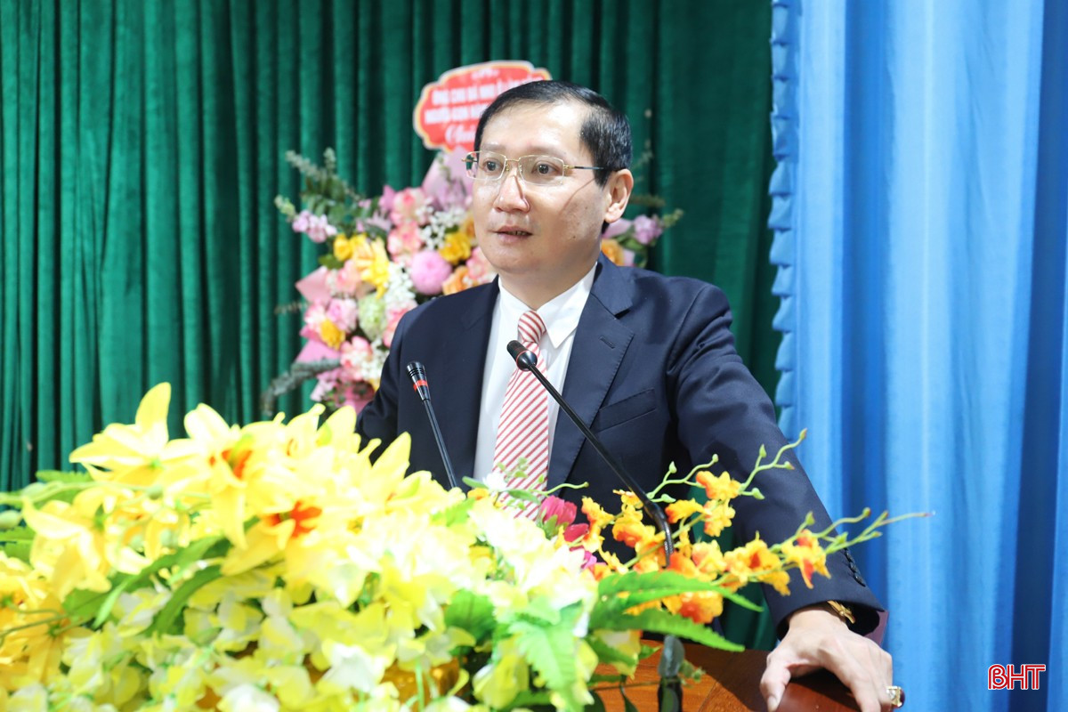 Bí thư Huyện ủy Lương Quốc Tuấn phát biểu giao nhiệm vụ cho xã Hàm Trường