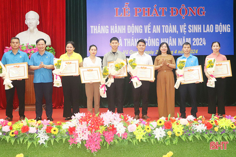 Lãnh đạo LĐLĐ tỉnh, UBND huyện Vũ Quang tôn vinh 7 cá nhân là công nhân, người lao động tiêu biểu...