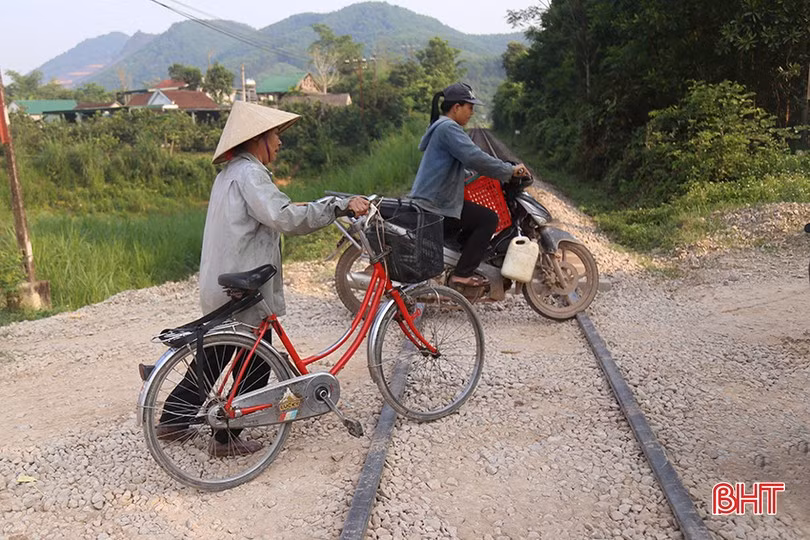 bqbht_br_an-toan-giao-thong-duong-sat-3-737.jpg