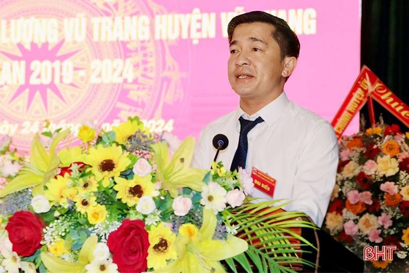 Chủ tịch UBND huyện Vũ Quang Trần Nguyên Thọ khai mạc đại hội.