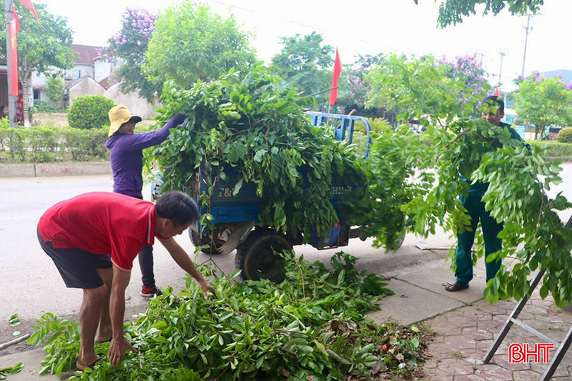 Người dân tổ dân phố 4 tăng tốc triển khai các phần việc.