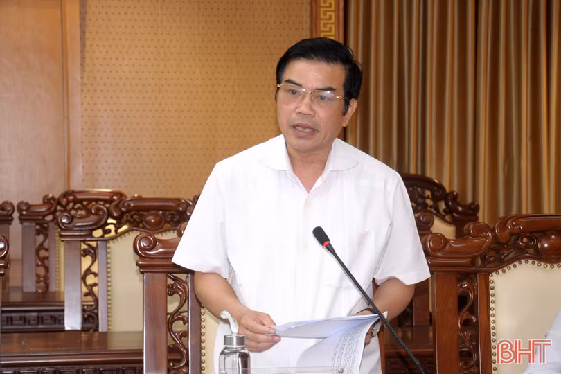 Vũ Quang tiếp thu ý kiến góp ý dự thảo báo cáo chính trị Đại hội Đảng bộ huyện với tư duy mở
