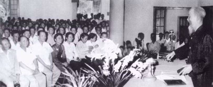 Lòng trong và bút sắc