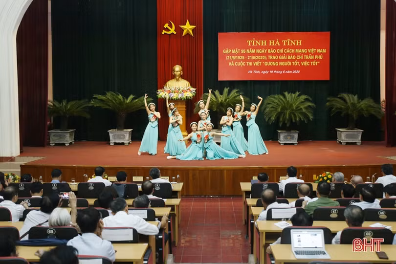 Hà Tĩnh gặp mặt kỷ niệm 95 năm Ngày Báo chí Cách mạng Việt Nam
