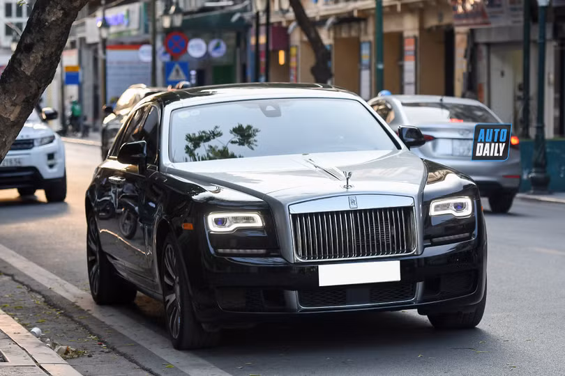 Chiêm ngưỡng Rolls-Royce Ghost 2019 độc nhất Việt Nam