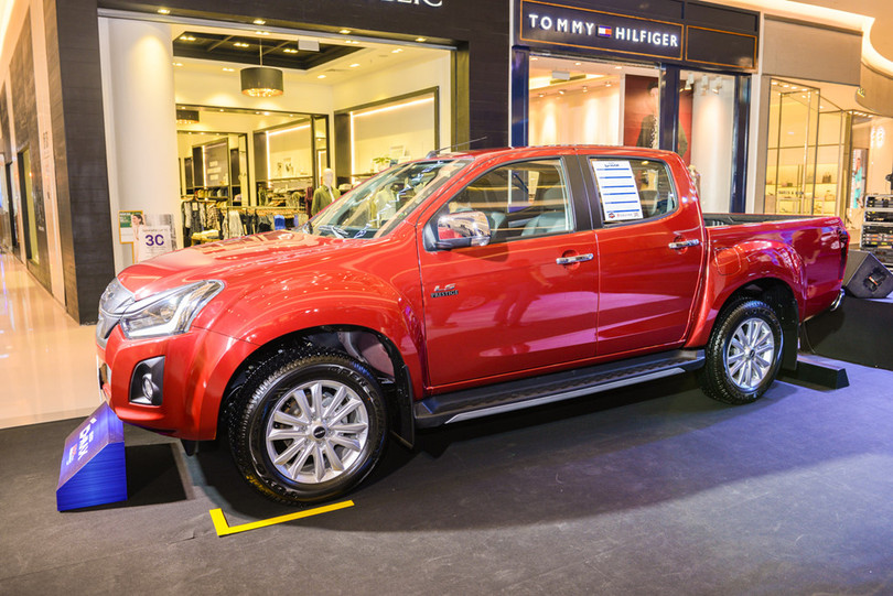 Chi tiết mẫu bán tải Isuzu D-Max 2018 vừa ra mắt tại VN hình ảnh 10 Chi tiết mẫu bán tải Isuzu D-Max 2018 vừa ra mắt tại Việt Nam