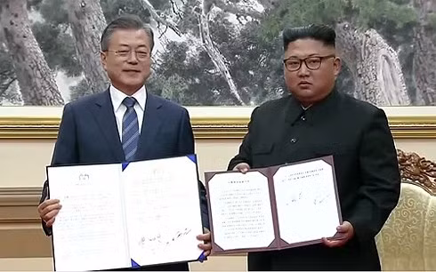 Thế giới nổi bật trong tuần: Hai miền Triều Tiên ký tuyên bố chung