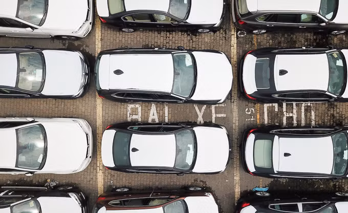 Dàn xe BMW hơn 3 triệu USD xuống cấp sau 2 năm phơi nắng Sài Gòn