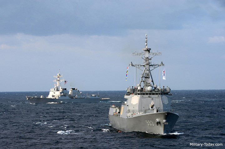 Sức mạnh đáng gờm của tàu khu trục Sejong Đại đế